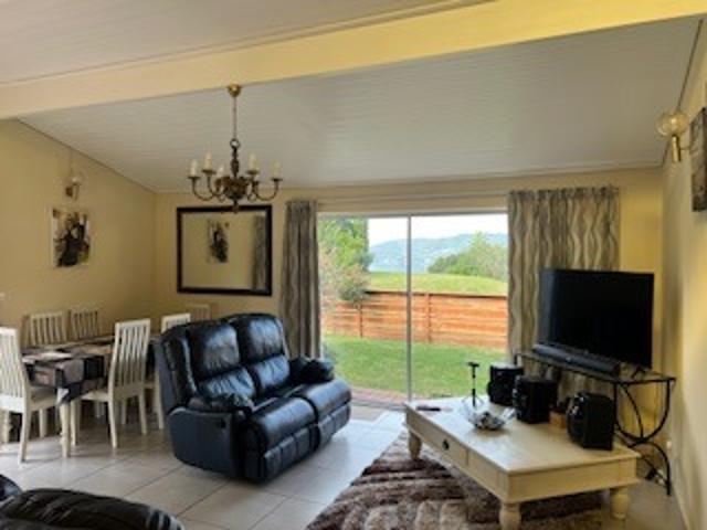 3 Bedroom Townhouse To Rent in Knysna Heights