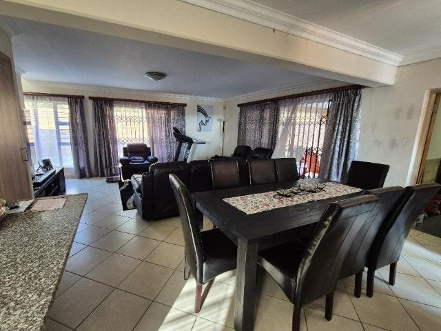 3 Bedroom Townhouse To Rent in Olympus AH