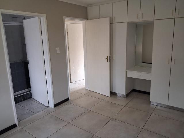 3 Bedroom Townhouse To Rent in Lovemore Heights