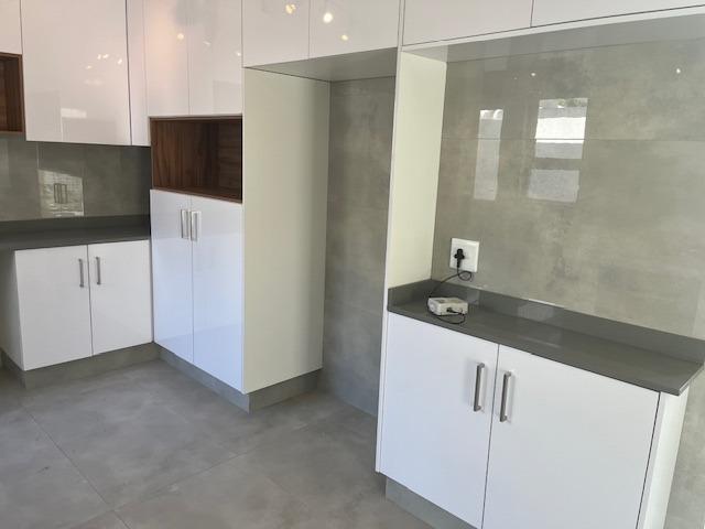 3 Bedroom Townhouse To Rent in La Lucia