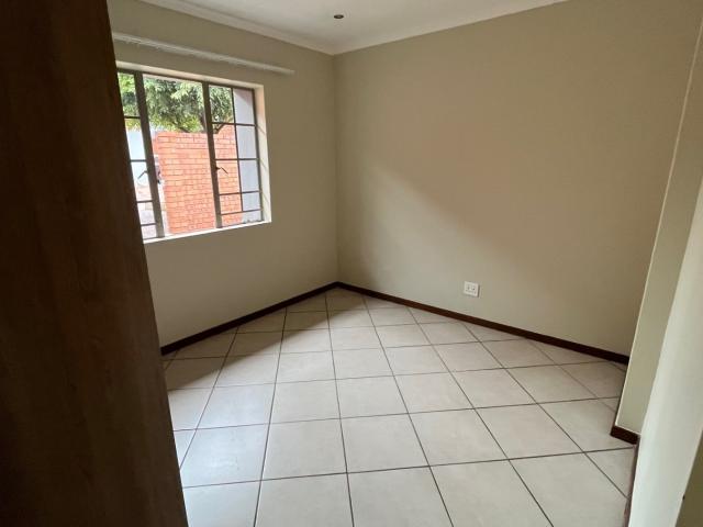 3 Bedroom Townhouse To Rent in Mooikloof Ridge