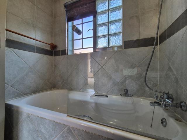 3 Bedroom Townhouse To Rent in Moreleta Park