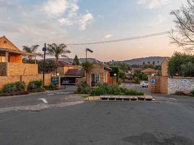 3 Bedroom Townhouse to rent in Strubensvallei