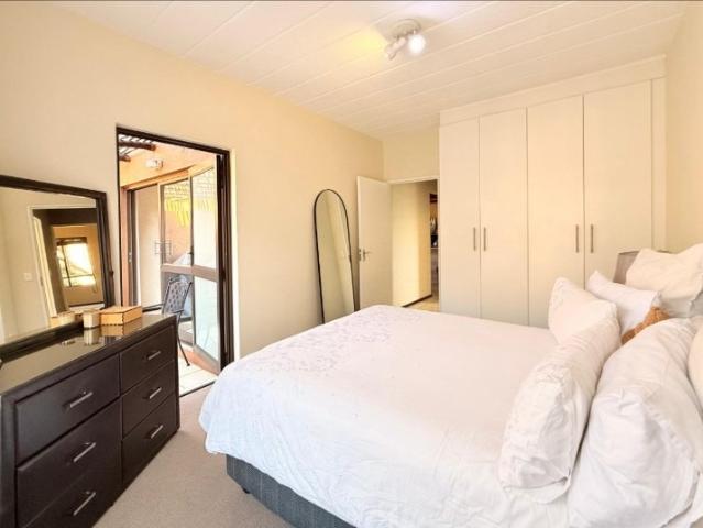 3 Bedroom Townhouse To Rent in Pineslopes