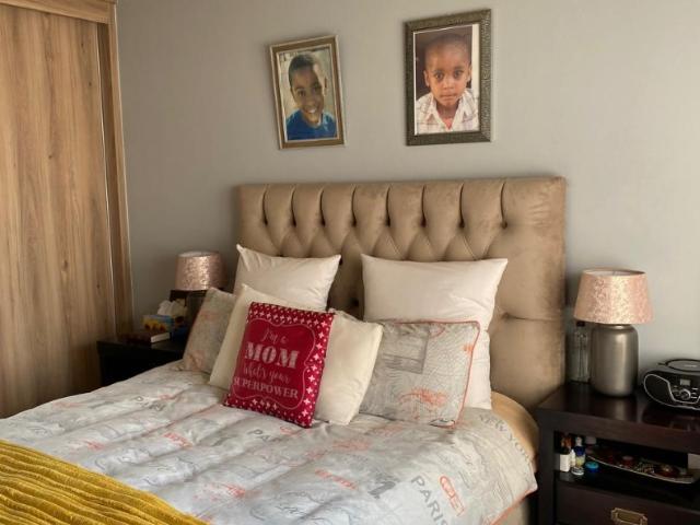 3 Bedroom Townhouse To Rent in Ravenswood
