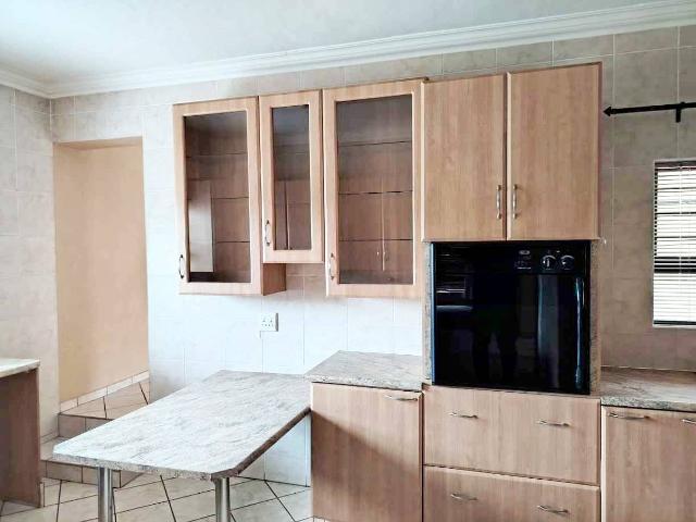 3 Bedroom Townhouse To Rent in Randpark Ridge