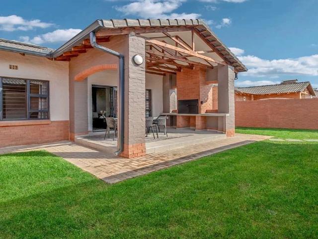 3 Bedroom Townhouse to Rent in Rietvalleirand