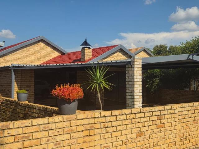 3 Bedroom Townhouse to Rent in Wilkoppies