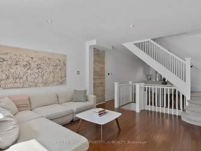 3 Bedroom Townhouse Toronto ON 103179103