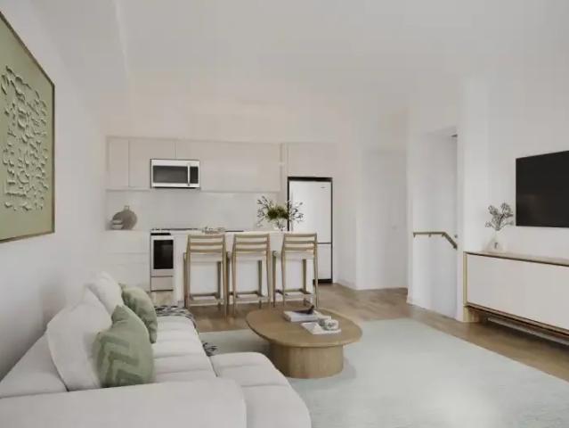 3 Bedroom Townhouse Toronto ON 96378065
