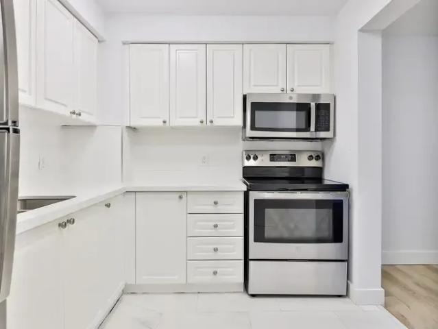 3 Bedroom Townhouse Toronto ON LS91545405