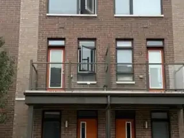 3 Bedroom Townhouse Vaughan ON 104941052