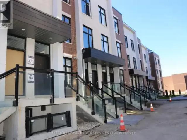3 Bedroom Townhouse Vaughan ON 101877967