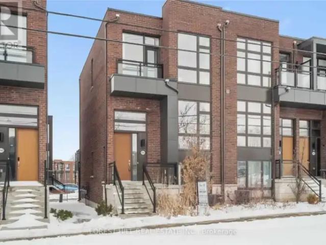 3 Bedroom Townhouse Vaughan ON 101878045
