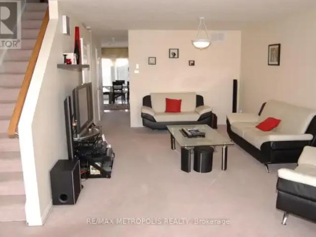 3 Bedroom Townhouse Waterloo ON LS101877699