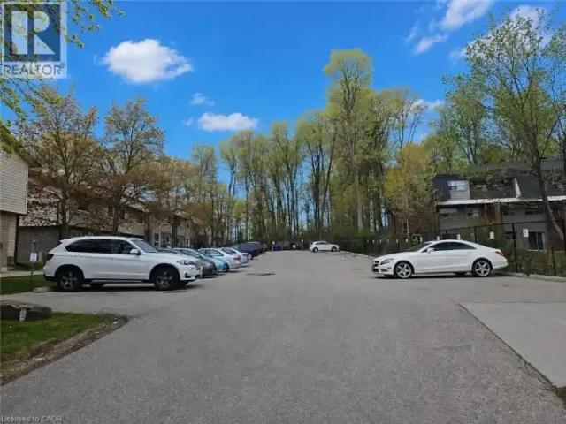 3 Bedroom Townhouse Waterloo ON 102272617