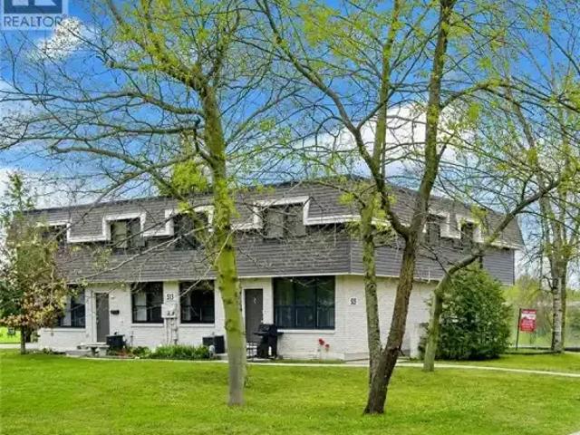 3 Bedroom Townhouse Waterloo ON 103740103