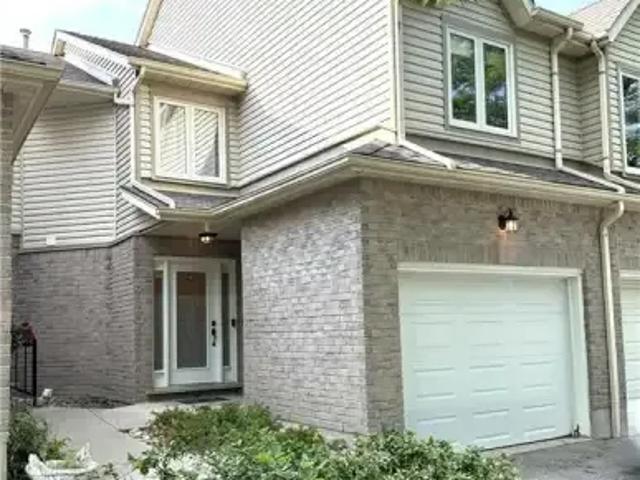 3 Bedroom Townhouse Waterloo ON 104362941