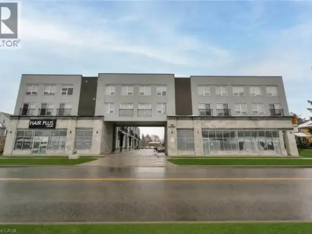 3 Bedroom Townhouse Waterloo ON 105135670