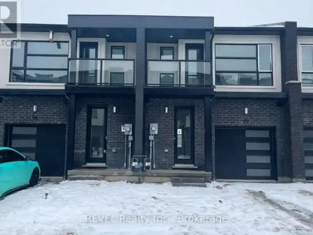 3 Bedroom Townhouse Welland ON LS100977085