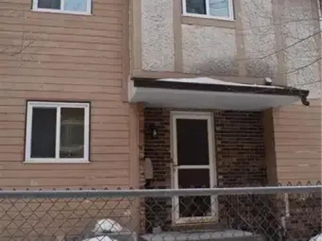 3 Bedroom Townhouse Winnipeg MB 103920473