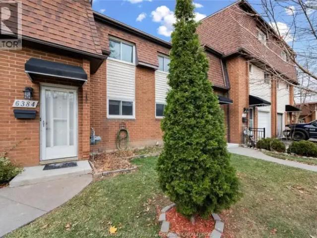 3 Bedroom Townhouse Windsor ON 105004913