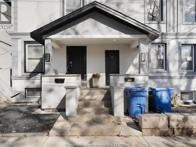 3 Bedroom Townhouse Windsor ON LS101878246
