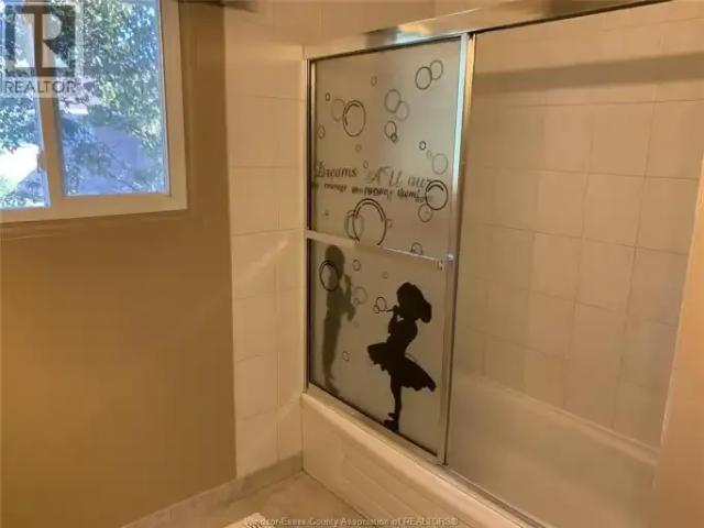 3 Bedroom Townhouse Windsor ON LS103091768