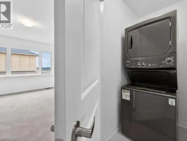 3 Bedroom Townhouse Woodstock ON 102339303