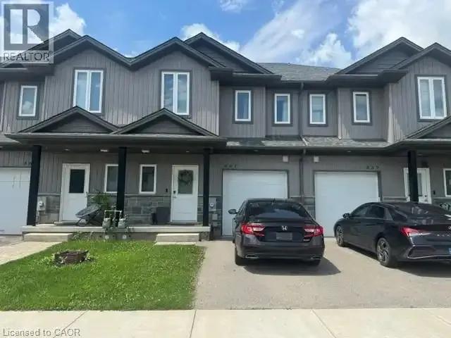 3 Bedroom Townhouse Woodstock ON 104877012