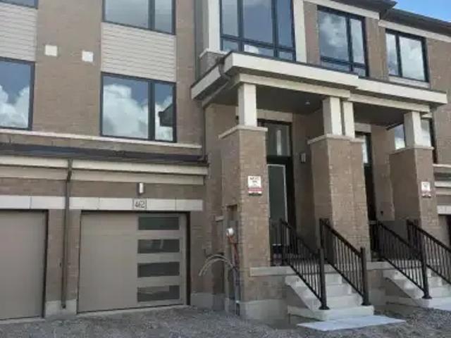 3 Bedroom Townhouse Woodstock ON 105088061