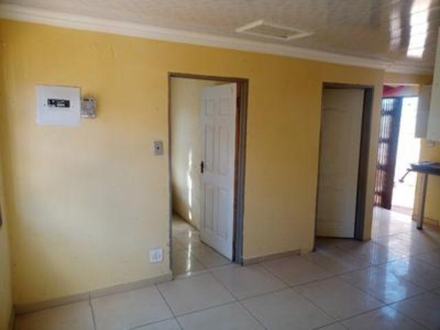 3 bedroom to let in protea glen