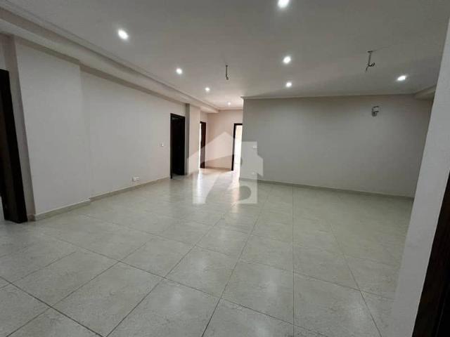 3 bedroom unfurnished apartment available for rent at gulberg green islamabad