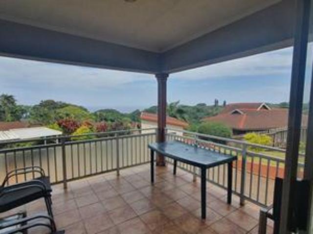 3 bedroom unit in small complex for sale!