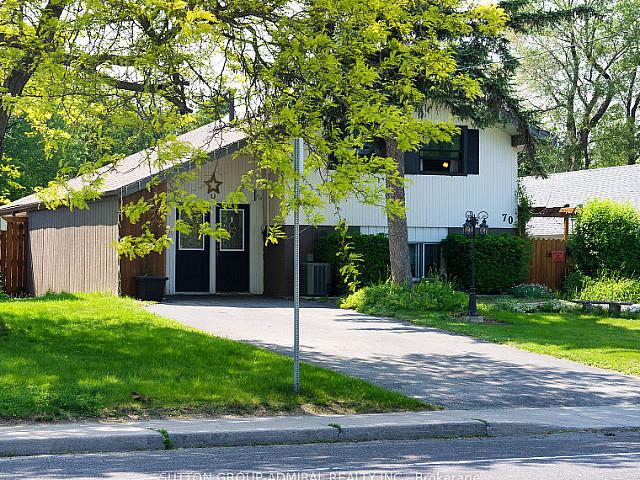 3 Bedrooms North Of Lawrence