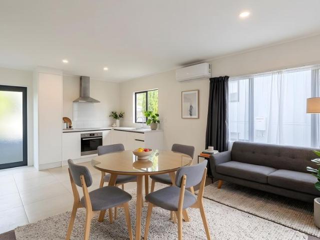 3 Bedrooms on Essex St