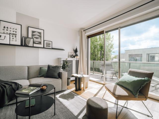 3 bedrooms and a balcony in Neuilly Sur Seine