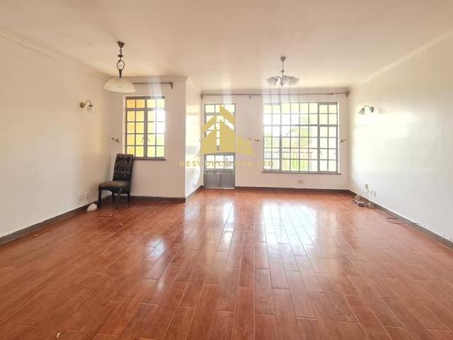 3 Bedrooms Apartment All En suite