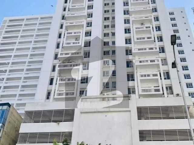 3 Bedrooms Apartment In Block 8, Clifton