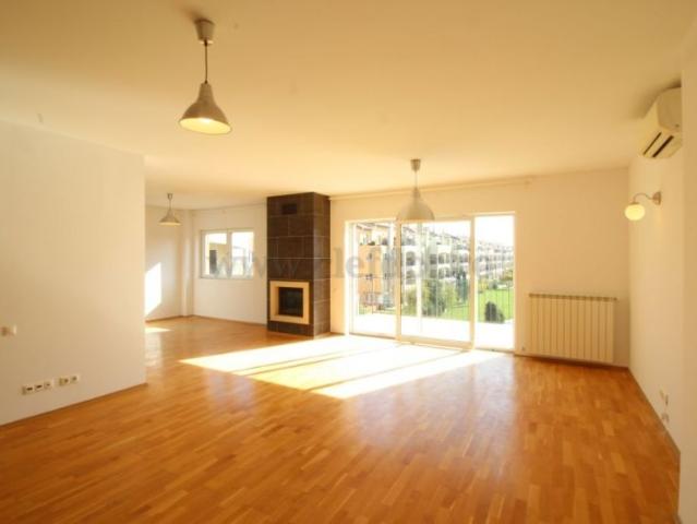 3 Bedrooms Apartment near American School