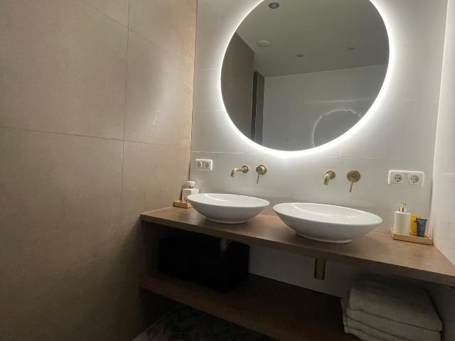 3 bedrooms Apartment Surface Area: 111 m2 Furnished Available from: 1 August 2026