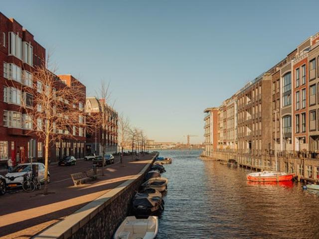 3 bedrooms Apartment Surface Area: 156m2 Furnished Available from: 2026 05 20