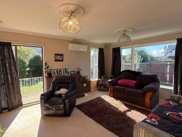 3 bedrooms Ebdentown