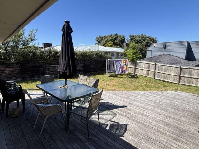 3 Bedrooms Furnished in Mount Maunganui