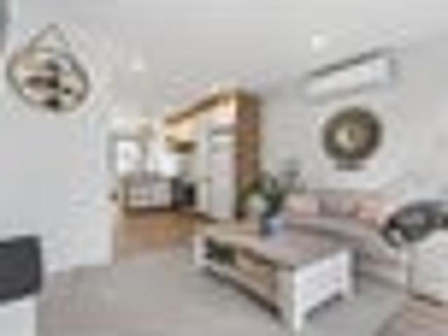 3 Bedrooms + Flexi Room & Views