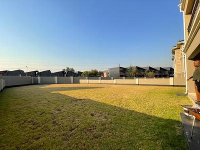 3 bedrooms ground floor for rent