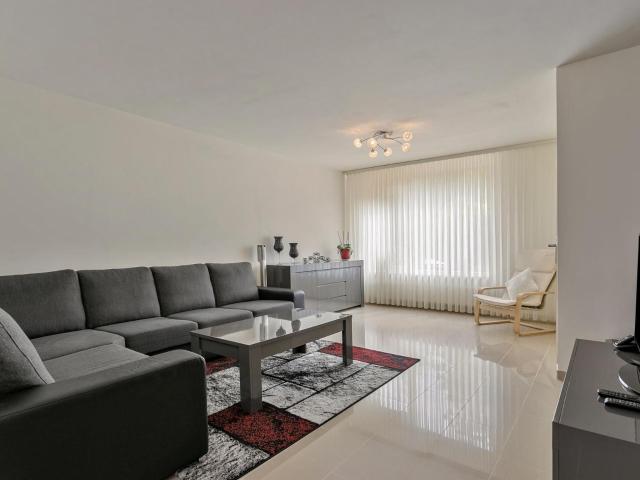 3 bedrooms Huurwoning Surface Area: 119m2