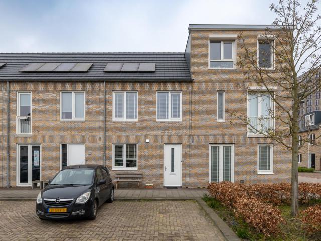 3 bedrooms Huurwoning Surface Area: 98m2