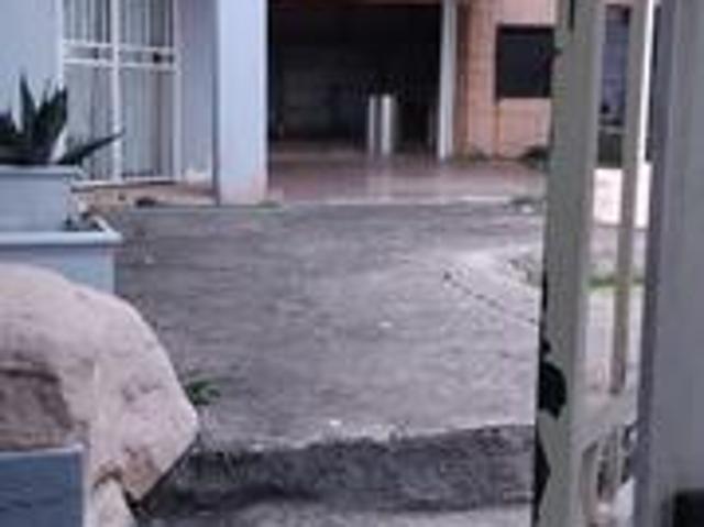 3 bedrooms house on the market in mu.