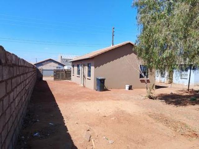 3 bedrooms house on the market prote.